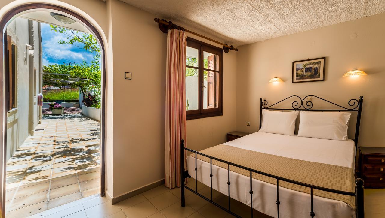 Villa Merabello Agia Marina  Exterior photo